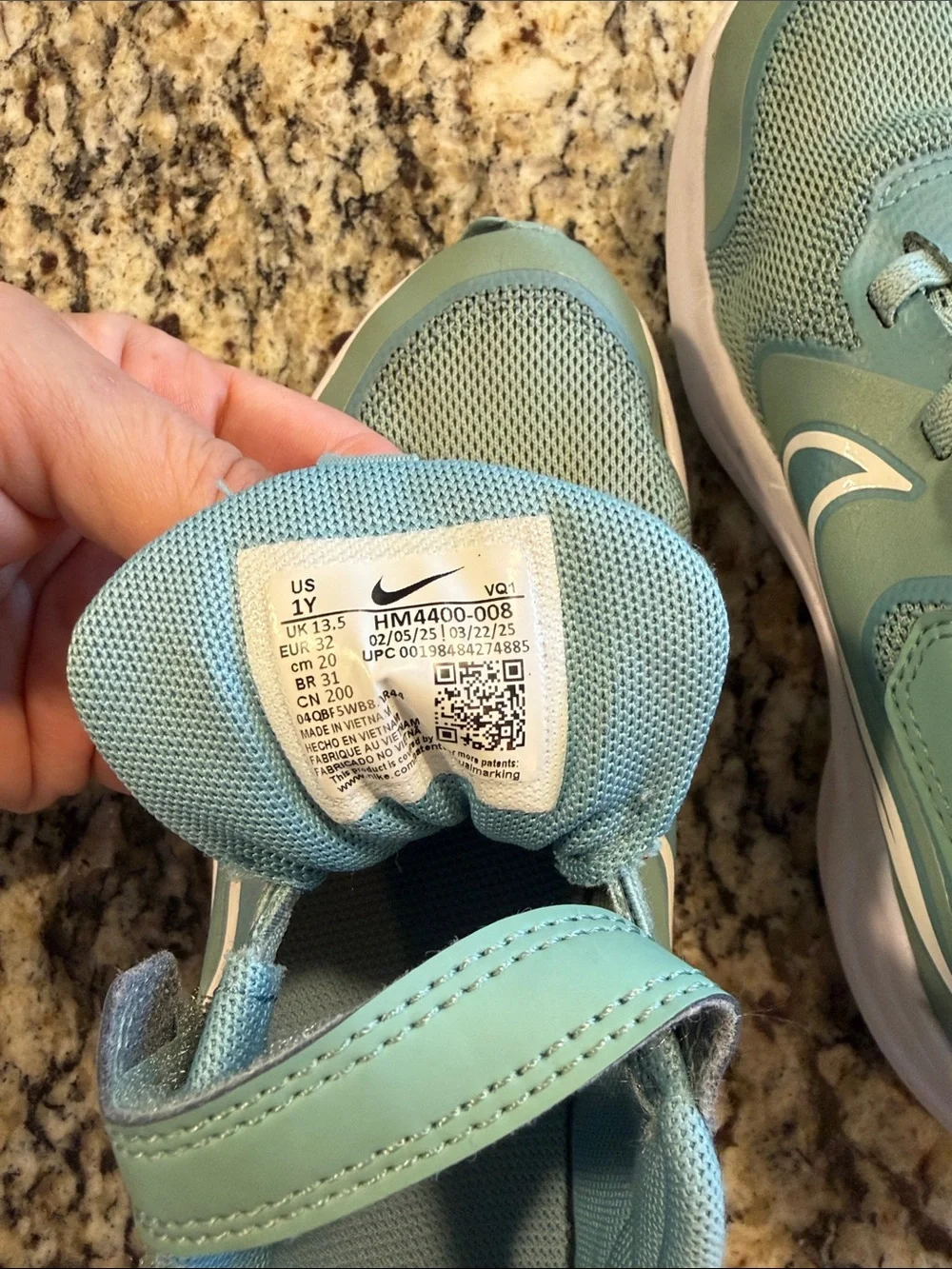 Nike Kids Mint Green Athletic Sneakers with White Swoosh Size 1Y